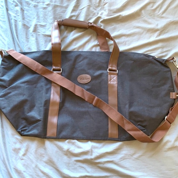 bella russo Other - NWOT Bella Russo duffel bag 💼